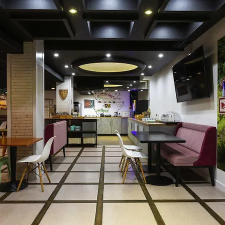Ibis Styles Centre Canal Du Midi Hotel 3*