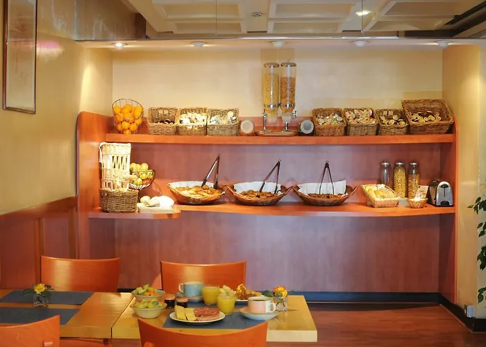 Hotel Ibis Styles Centre Canal Du Midi 3*